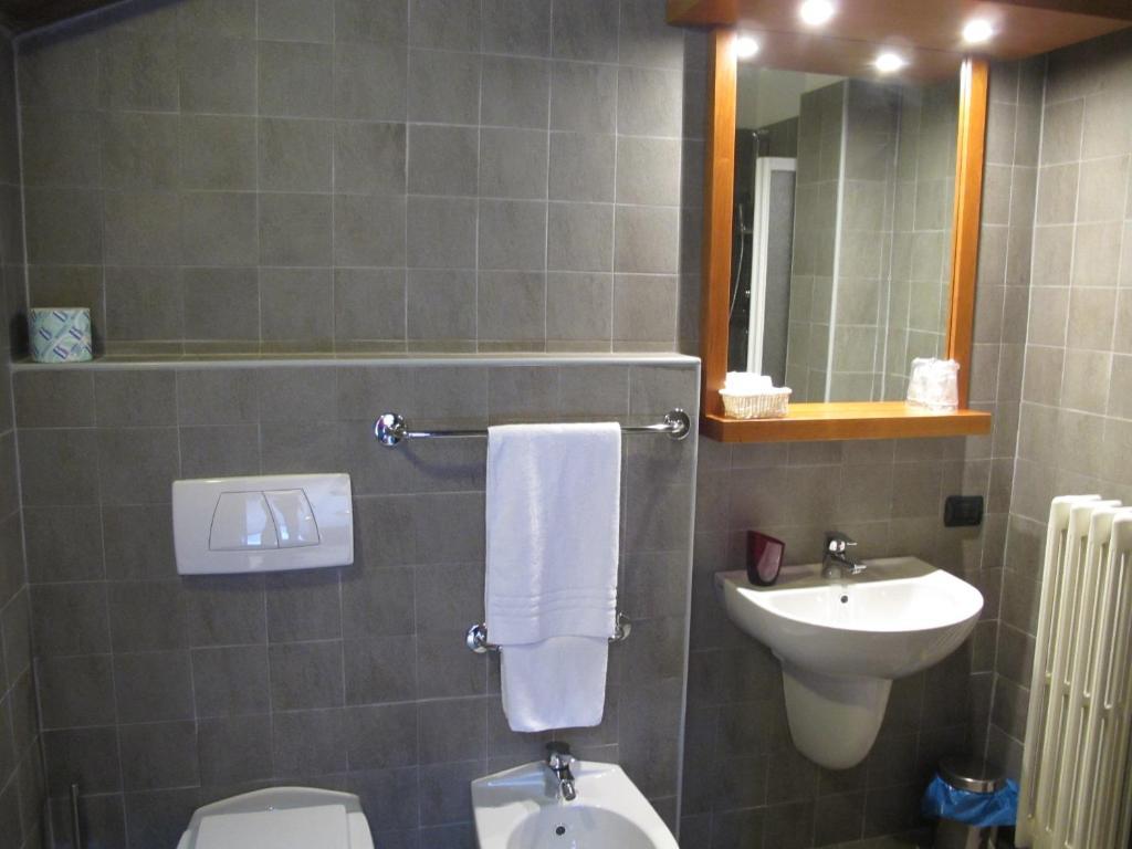 Bed and Breakfast Casa Alpina Don Guanella Макуньяга Номер фото