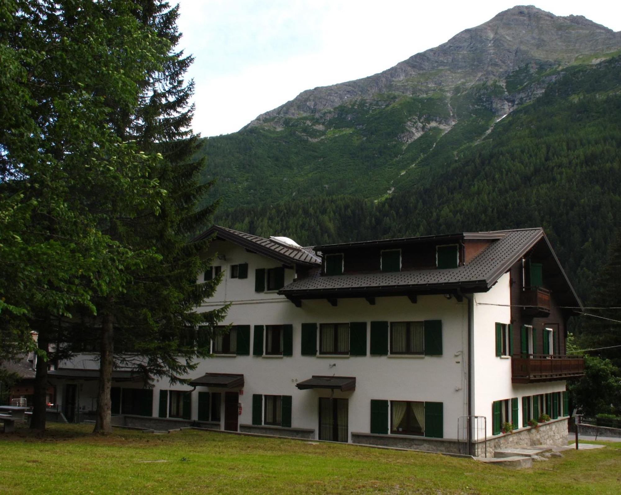 Bed and Breakfast Casa Alpina Don Guanella Макуньяга Экстерьер фото