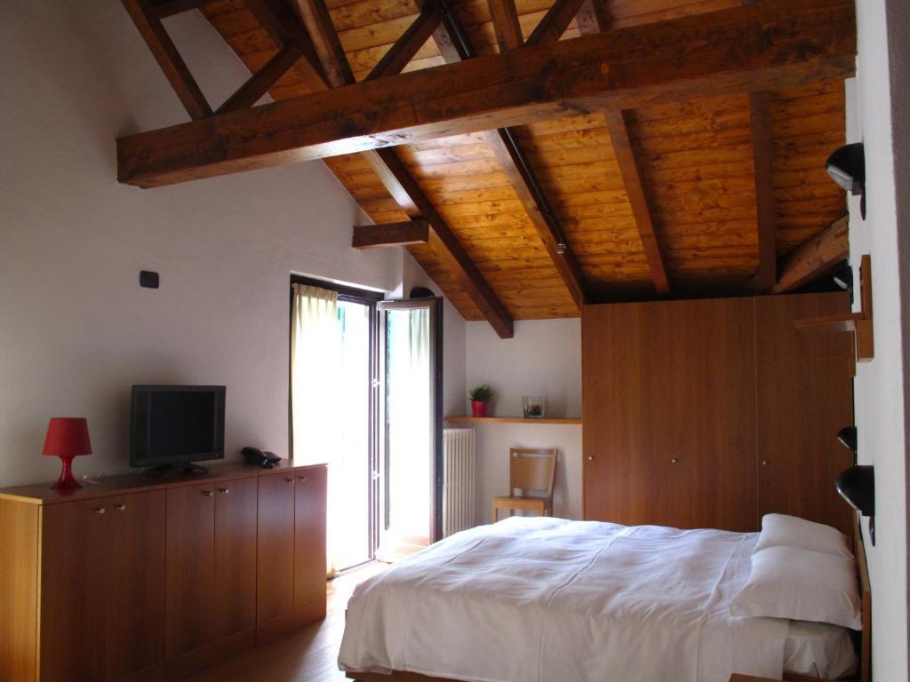 Bed and Breakfast Casa Alpina Don Guanella Макуньяга Номер фото