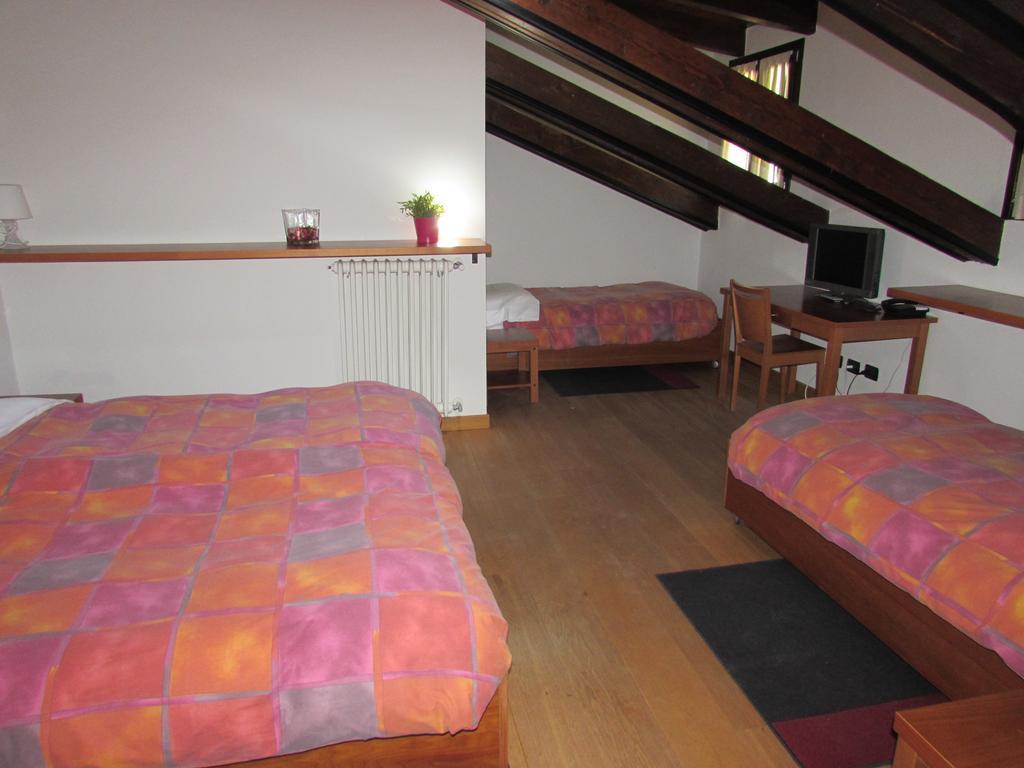 Bed and Breakfast Casa Alpina Don Guanella Макуньяга Экстерьер фото