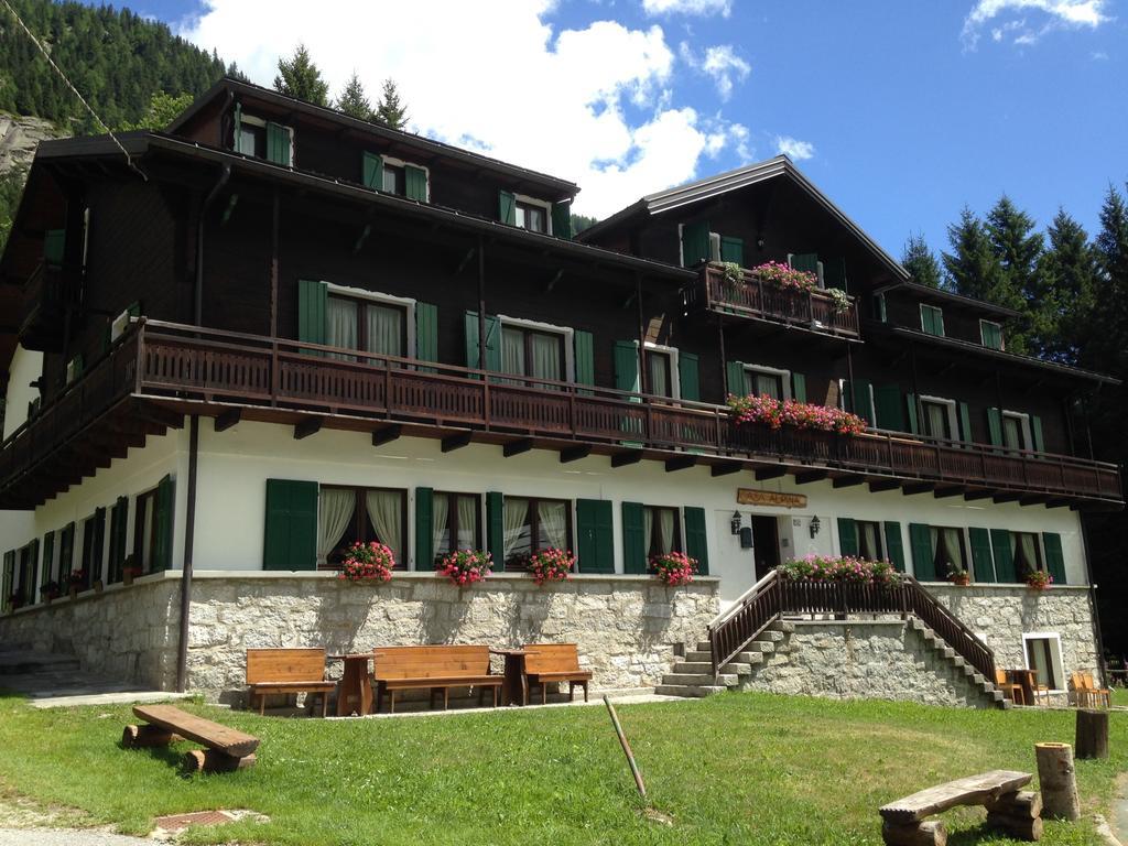 Bed and Breakfast Casa Alpina Don Guanella Макуньяга Экстерьер фото